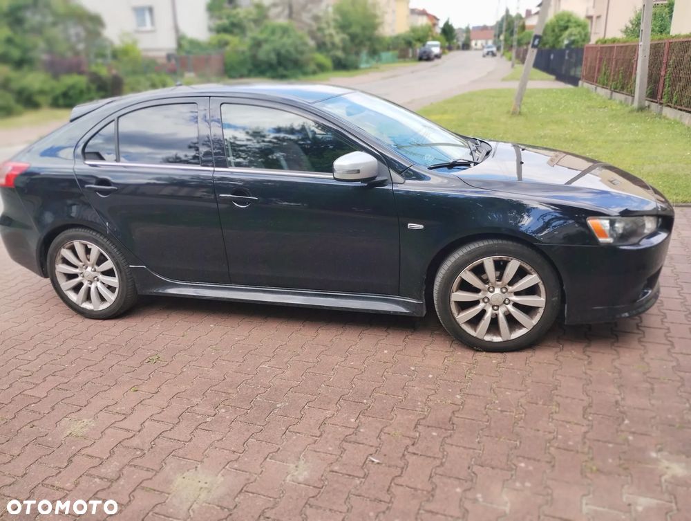 Mitsubishi Lancer - 8