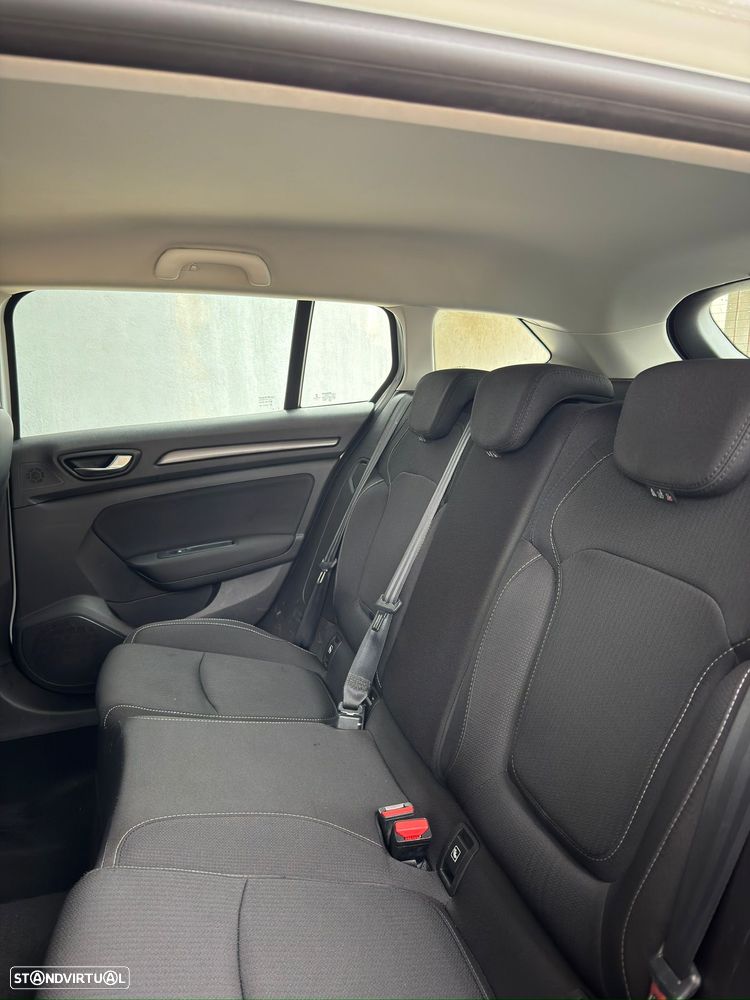 Renault Mégane E-Tech - 15