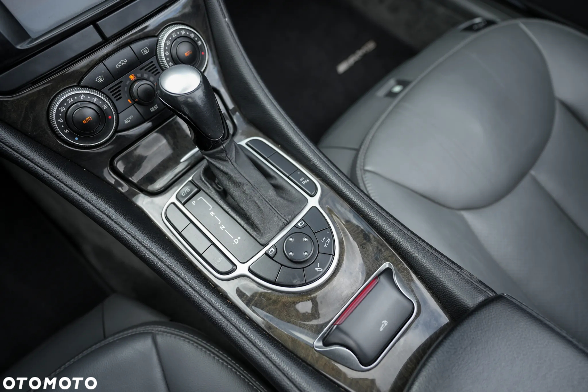 Mercedes-Benz SL 350 - 33