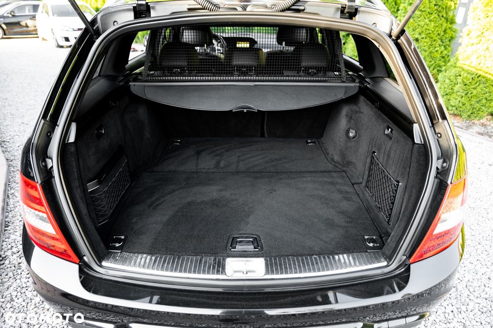 Mercedes-Benz Klasa C 180 BlueEFFICIENCY 7G-TRONIC Avantgarde - 19