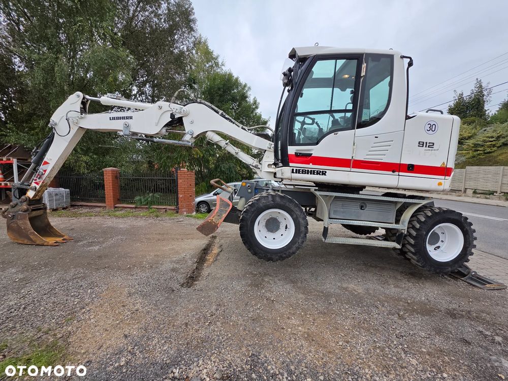 Liebherr 912 Compact - 15