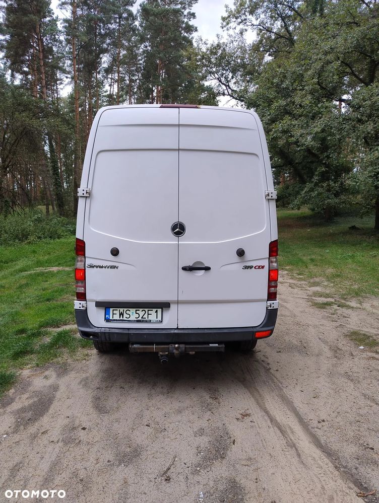 Mercedes-Benz Sprinter - 4