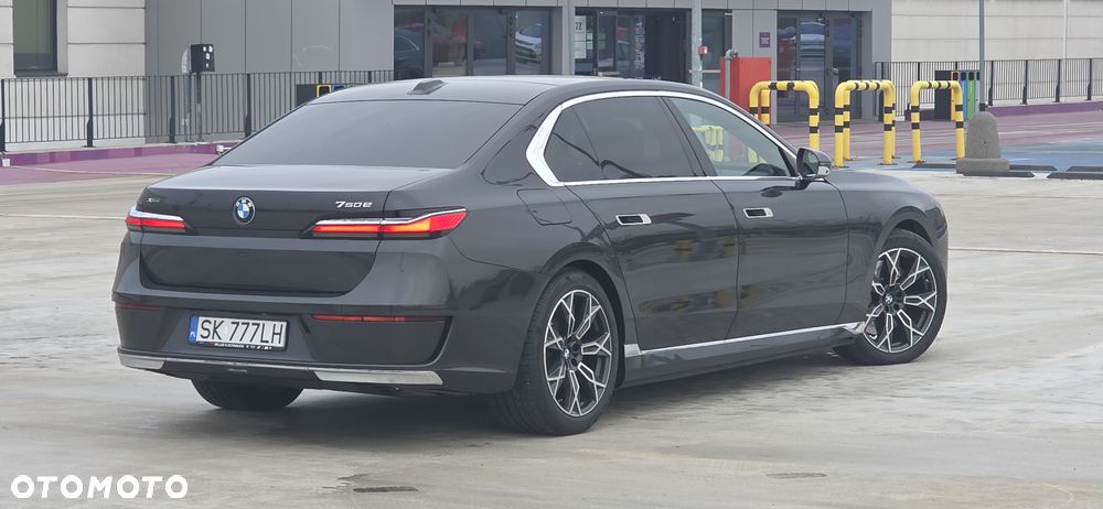BMW Seria 7 750e xDrive - 5