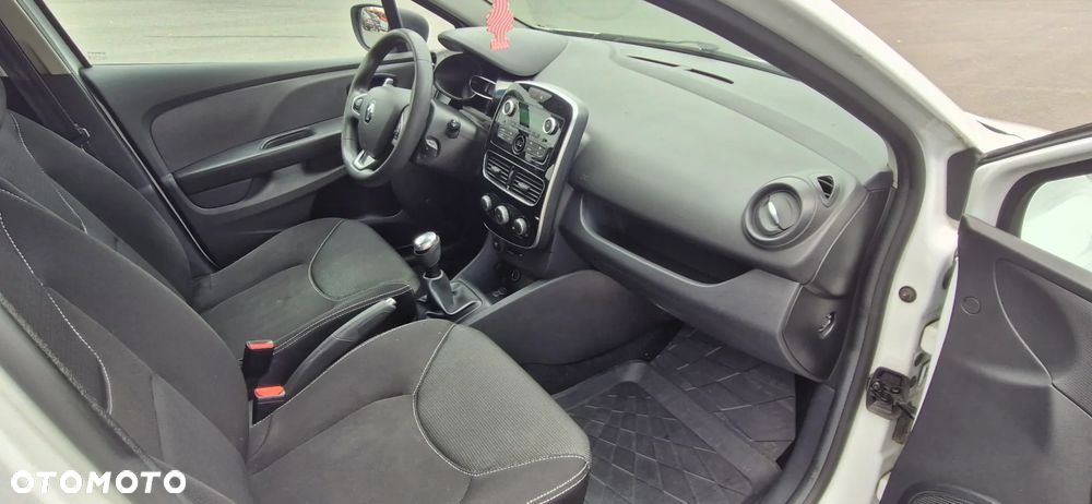 Renault Clio - 28