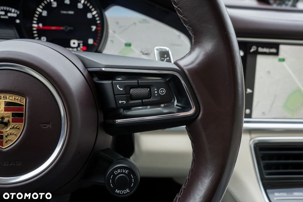 Porsche Panamera 4 Platinum Edition - 26