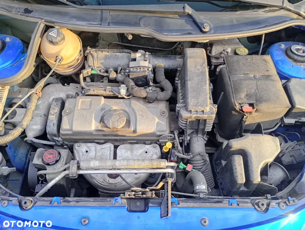 Peugeot 206 - 16