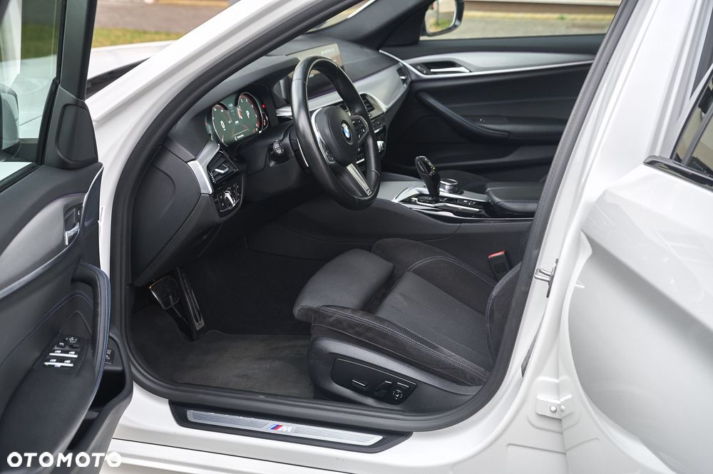 BMW Seria 5 520d xDrive - 21