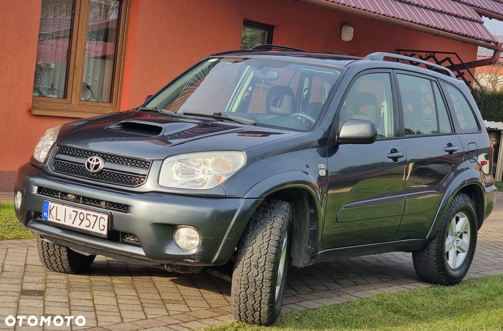 Toyota RAV4 D-4D 4x4 - 5
