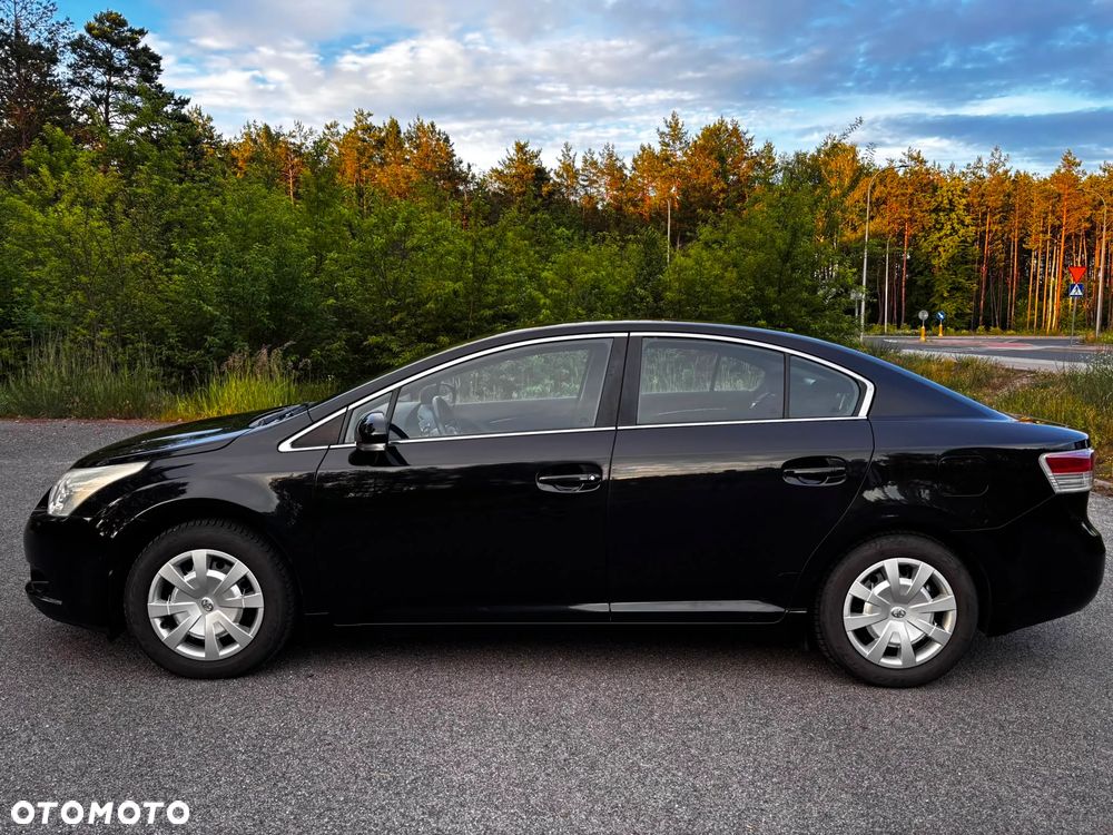 Toyota Avensis 1.8 Luna - 3