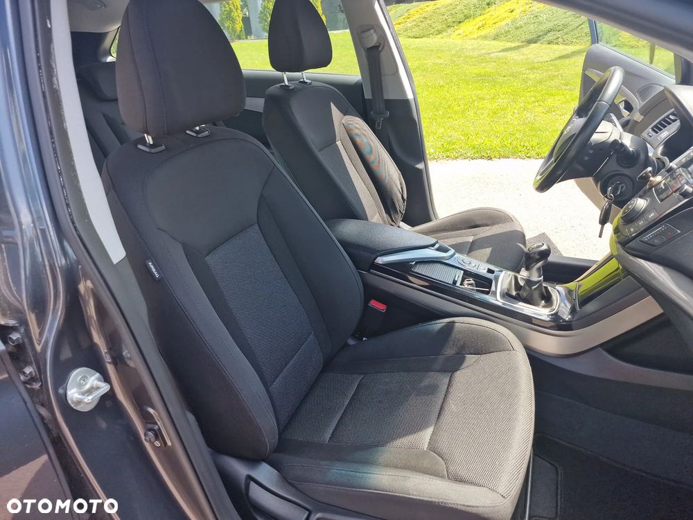 Hyundai i40 Kombi 1.6 Trend - 30