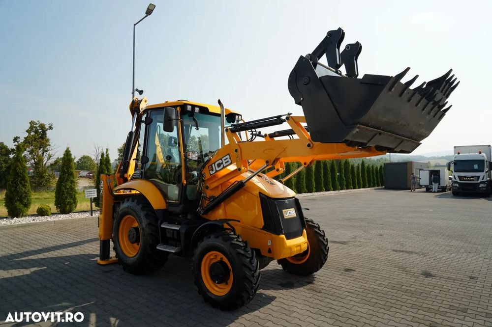 JCB 3CX / BULDOEXCAVATOR / NOU NOU / 0 LUNI - 7