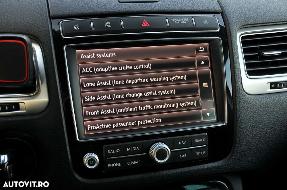 Volkswagen Touareg - 16