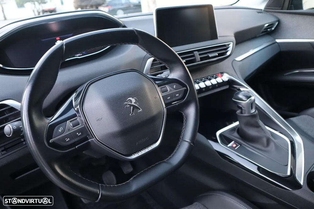 Peugeot 3008 1.2 PureTech Allure J18 - 17