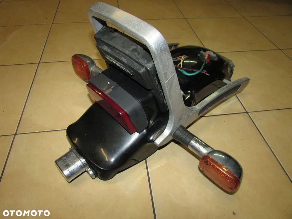 Honda Shadow VT500 błotnik tył oparcie komplet - 1