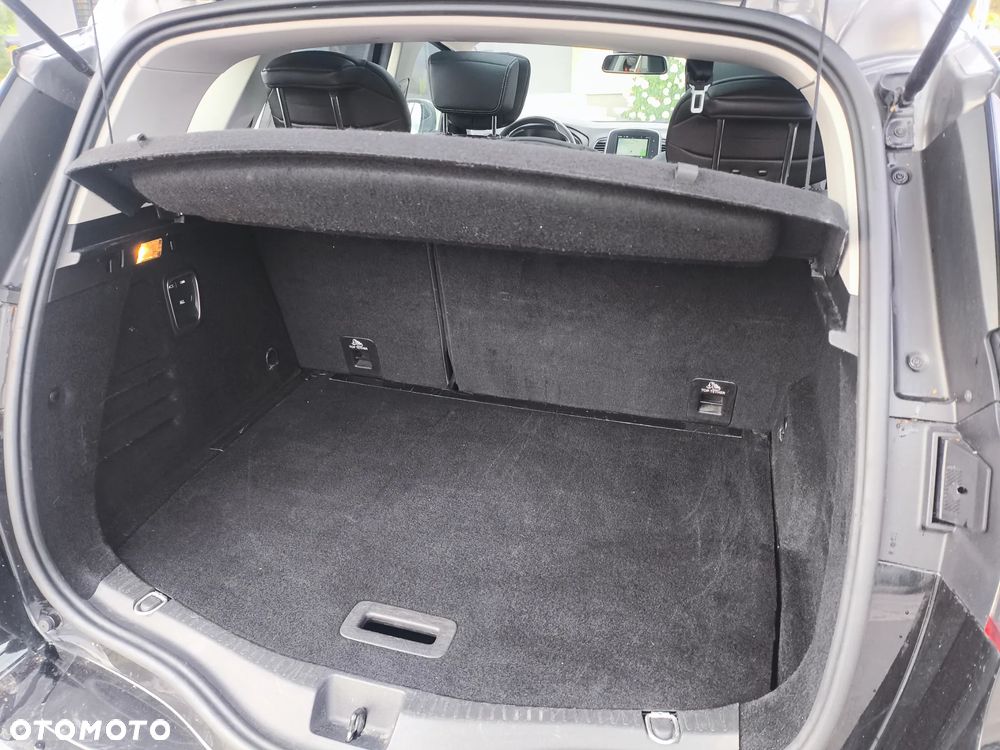 Renault Scenic - 10