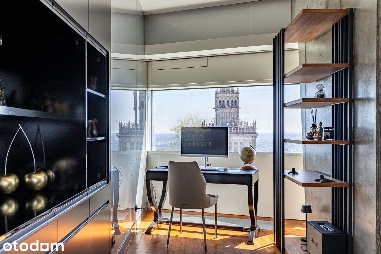 Exquisite apartment on Złota 44