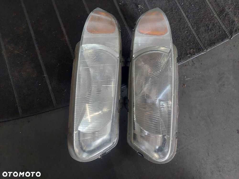 ZDERZAK PRZÓD + LAMPA LEWY PRZÓD + PRAWY PRZÓD ROVER 200 III MNX - 2