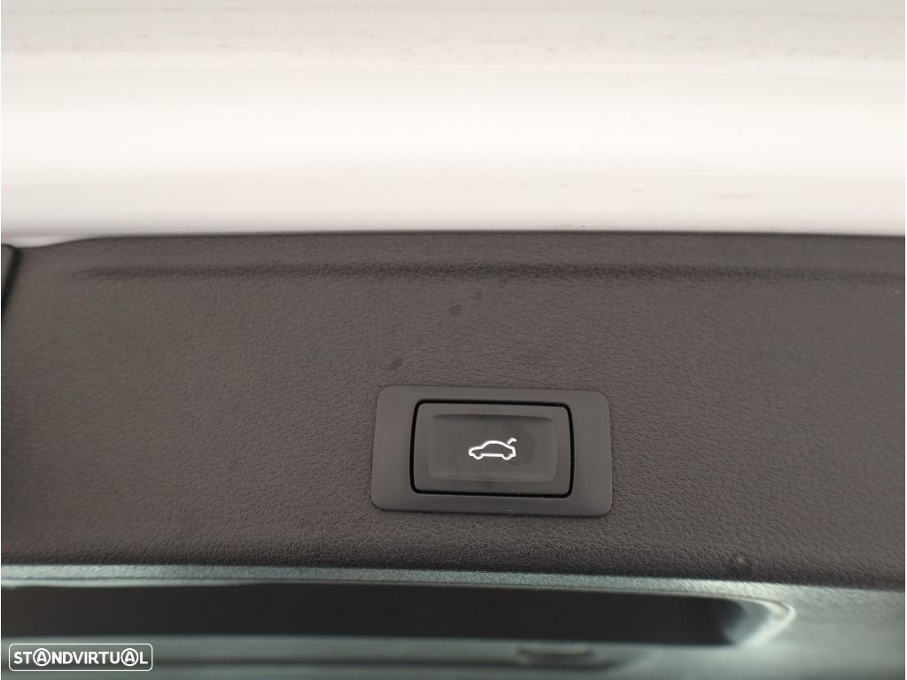 Audi A4 Avant 30 TDI Advanced S tronic - 30