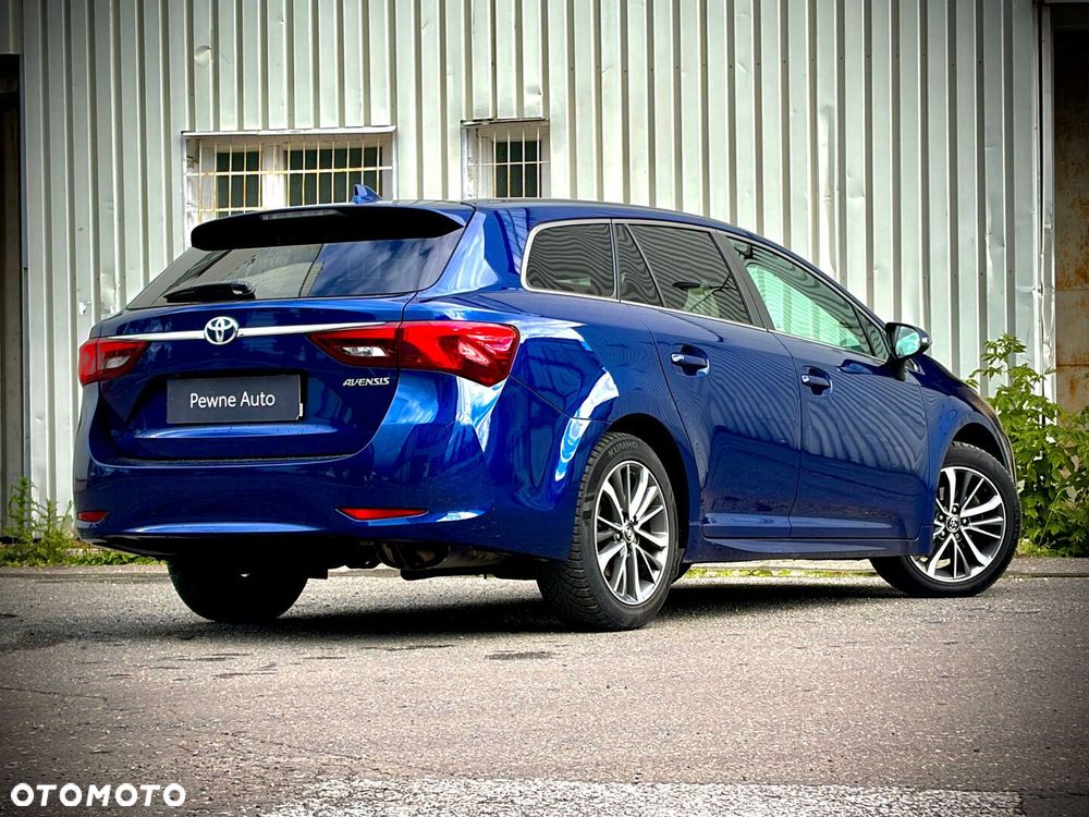 Toyota Avensis 2.0 Premium MS - 11