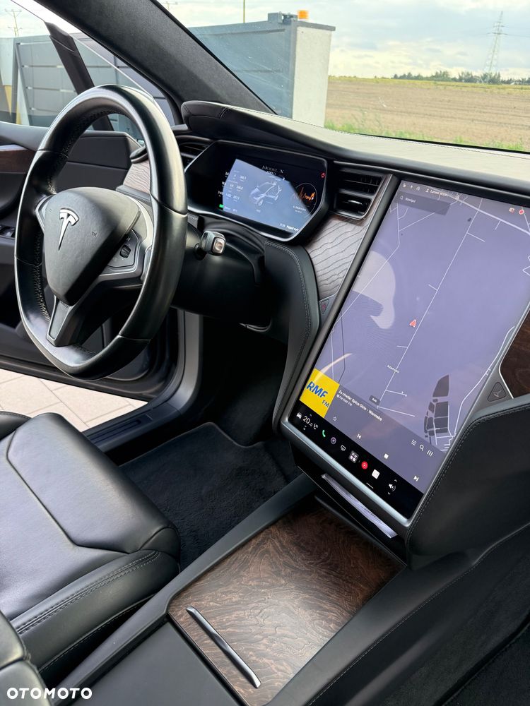 Tesla Model X Long Range Plus - 7