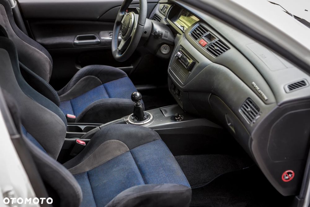 Mitsubishi Lancer Evolution IX - 20