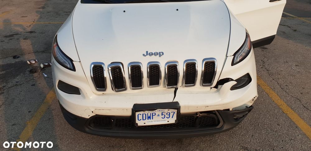 Jeep Cherokee - 24