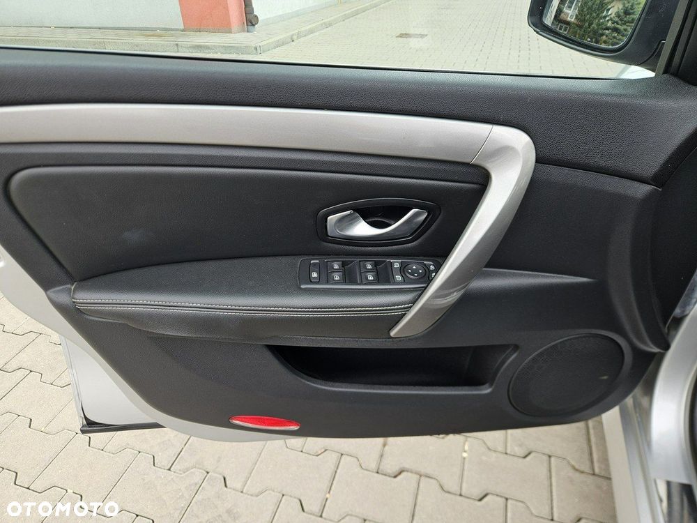 Renault Laguna 2.0 Limited - 19