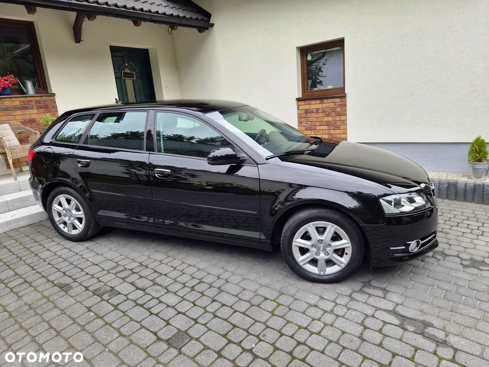 Audi A3 Sportback 1.6 TDI S tronic Attraction - 23