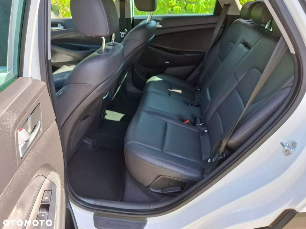 Hyundai Tucson blue 1.6 CRDi 2WD DCT Premium - 25