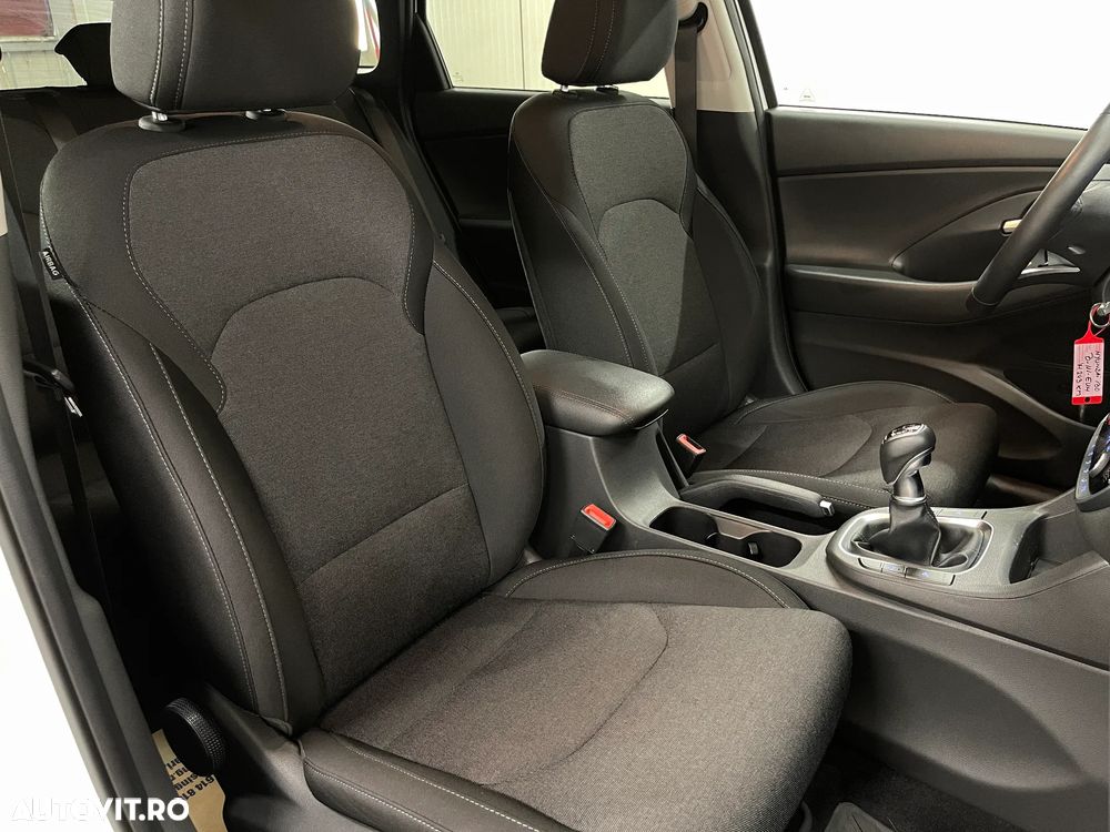 Hyundai i30 1.5 110CP M/T Highway - 10