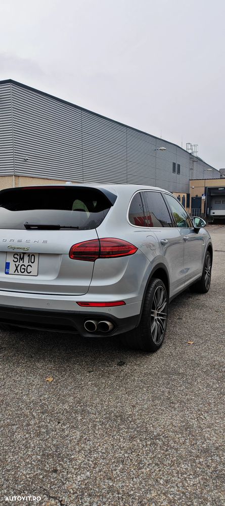 Porsche Cayenne - 2