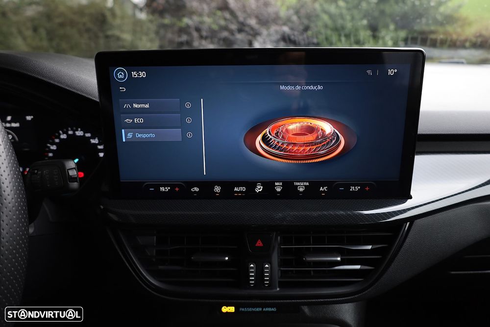 Ford Focus 1.0 EcoBoost MHEV ST-Line - 30