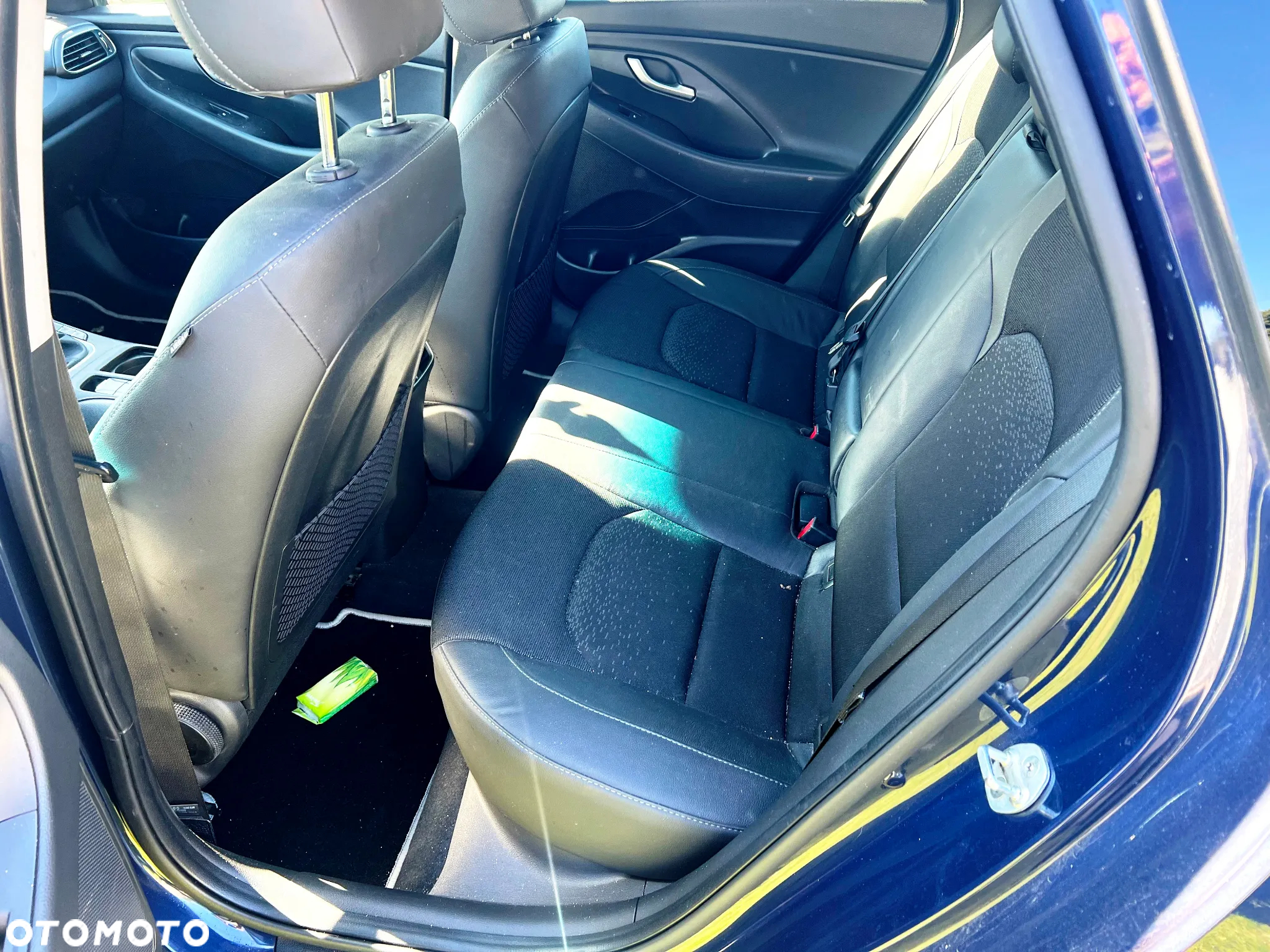 Hyundai i30 1.6 D Premiere Luxury - 12