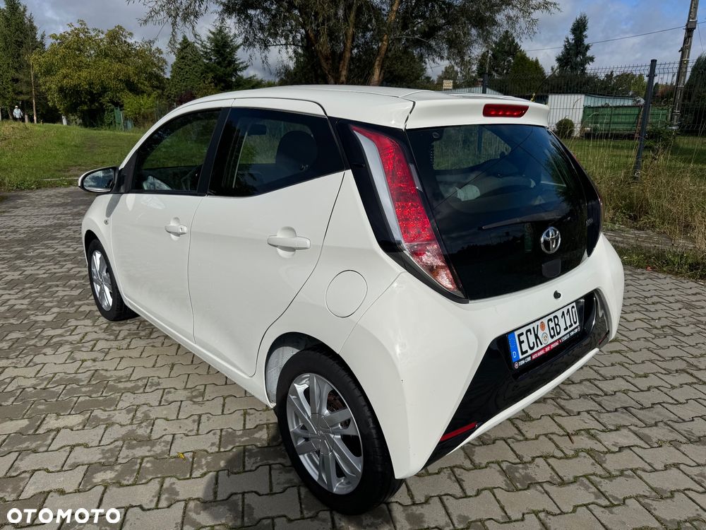 Toyota Aygo x-play - 7