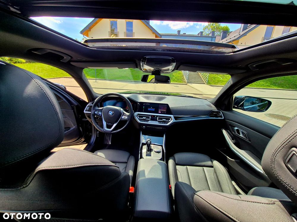BMW Seria 3 330i GPF M Sport Shadow - 12