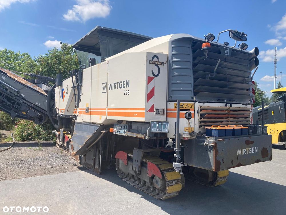 Wirtgen W 220 - 1