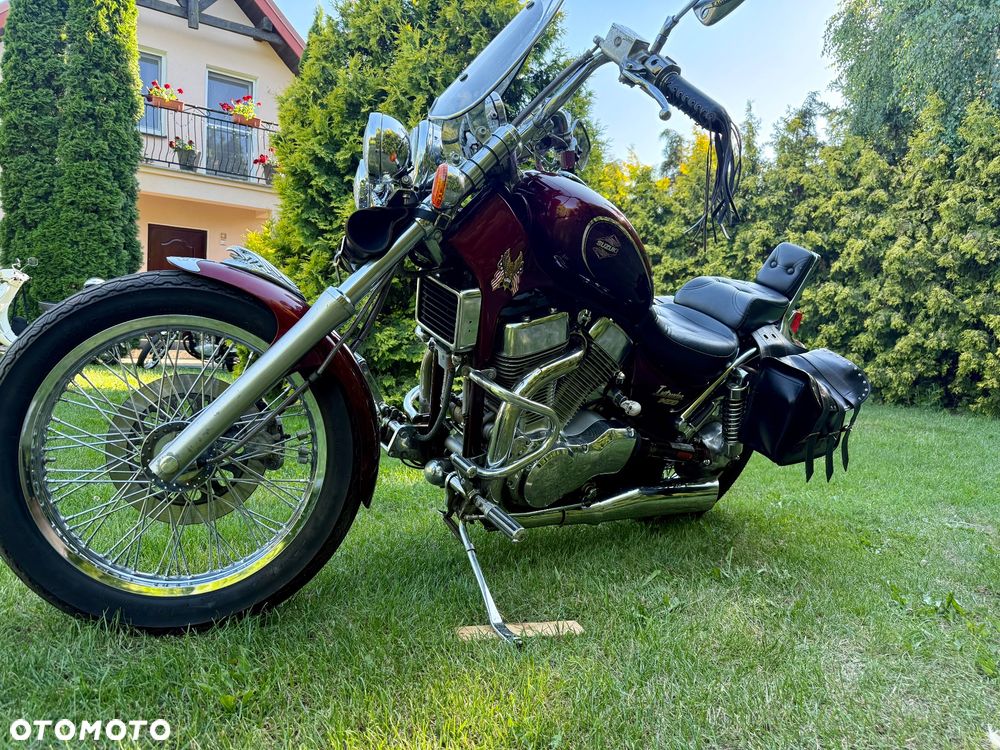 Suzuki Intruder - 4