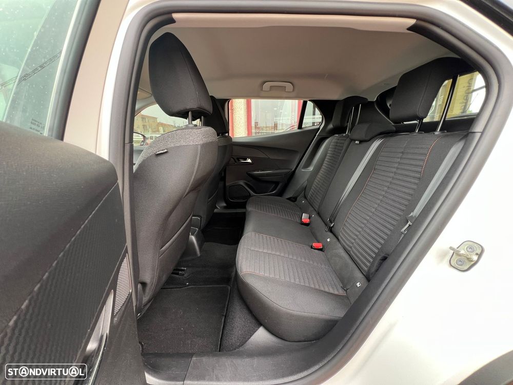 Peugeot 2008 1.2 PureTech Active Pack - 12