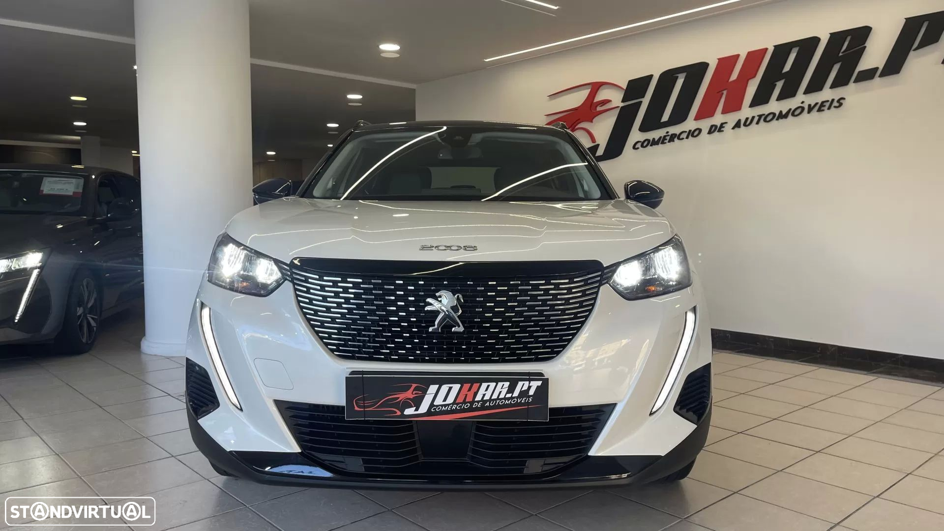 Peugeot 2008 1.2 PureTech Allure EAT8 - 3