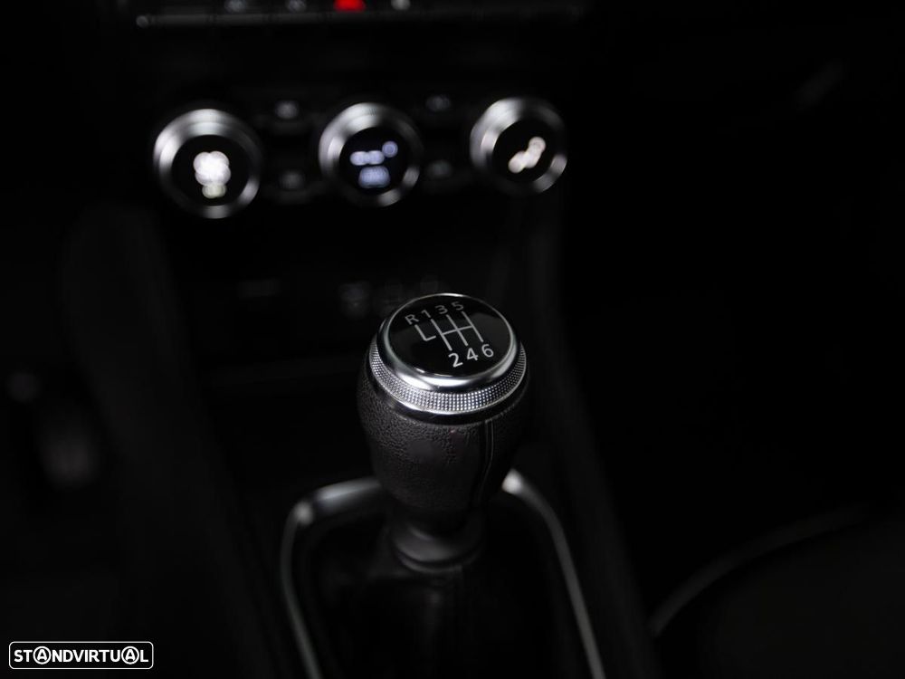 Renault Captur 1.0 TCe Intens - 20