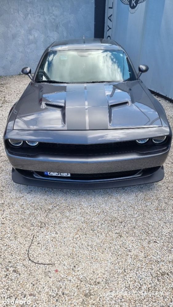 Dodge Challenger - 13