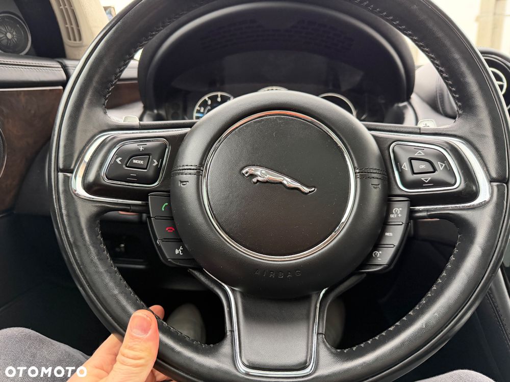 Jaguar XJ 3.0 V6 Kompressor AWD Langversion Portfolio - 39