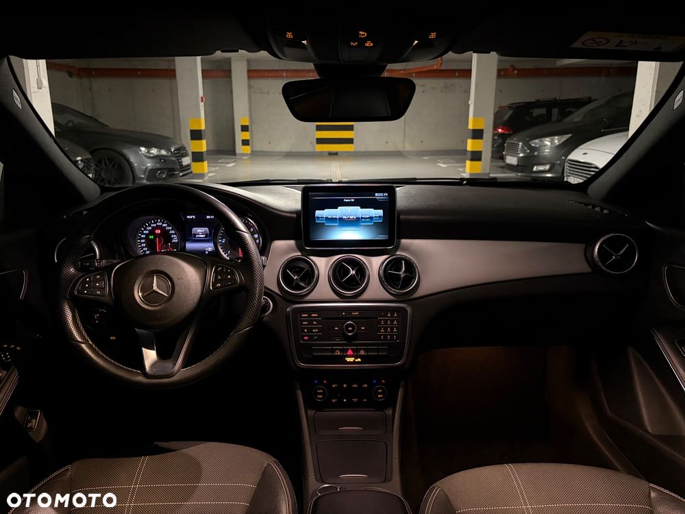 Mercedes-Benz CLA - 8
