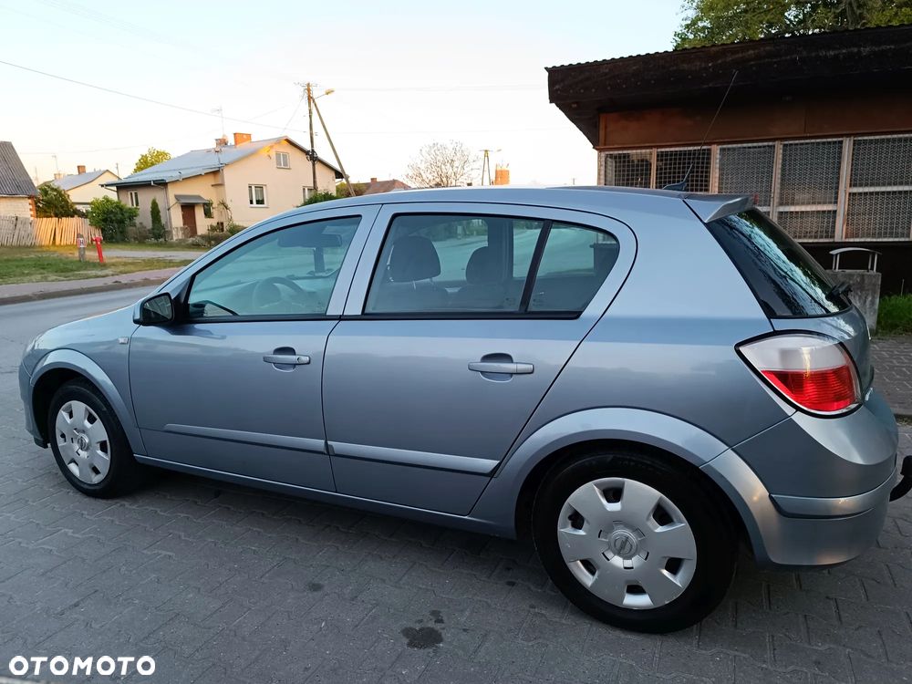 Opel Astra 1.8 Enjoy - 11