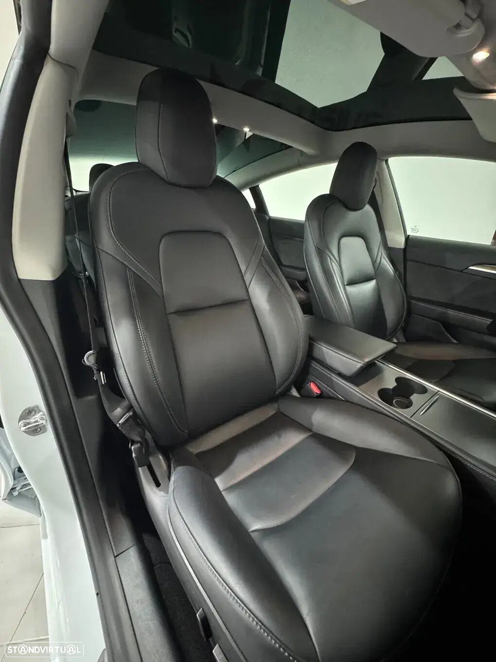 Tesla Model 3 - 6