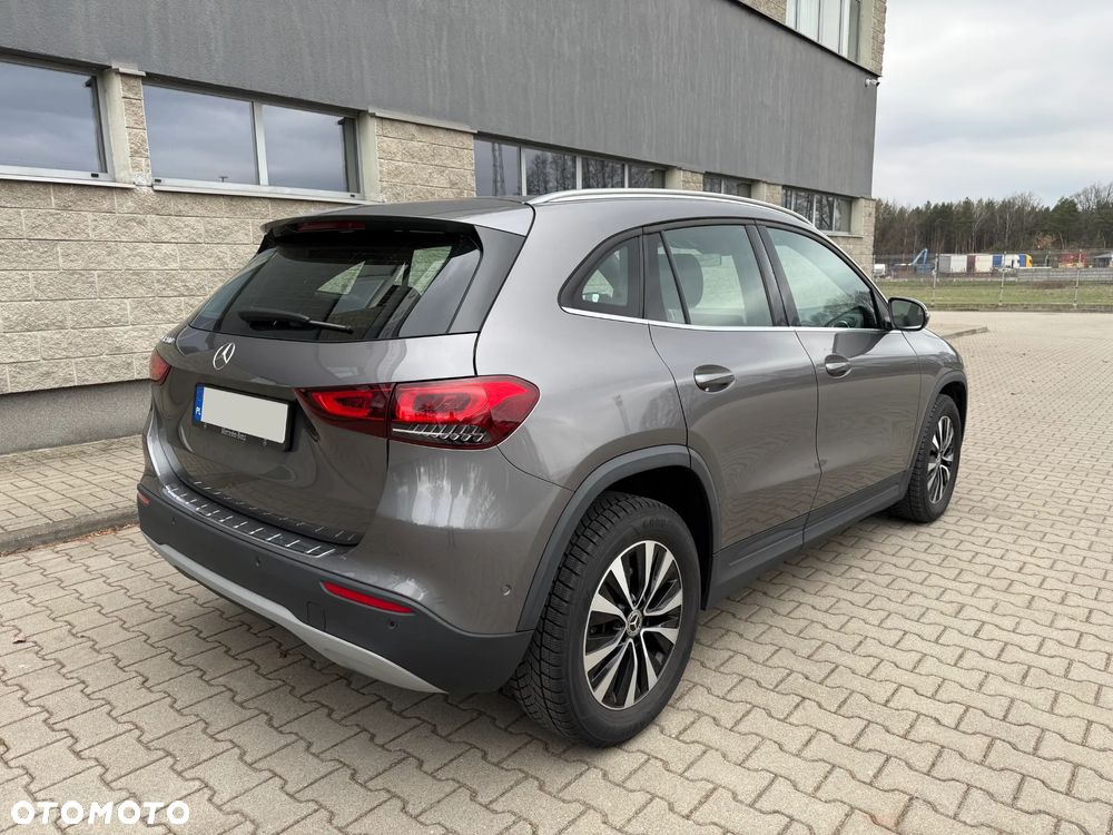 Mercedes-Benz GLA 200 - 7