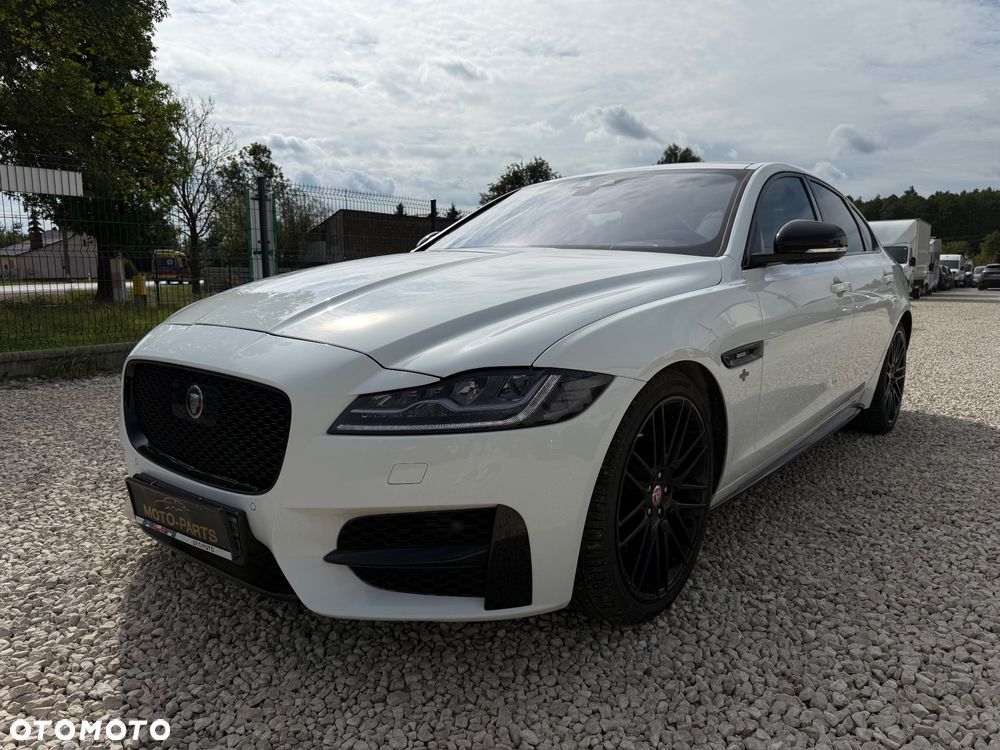 Jaguar XF 30d R-Sport - 1