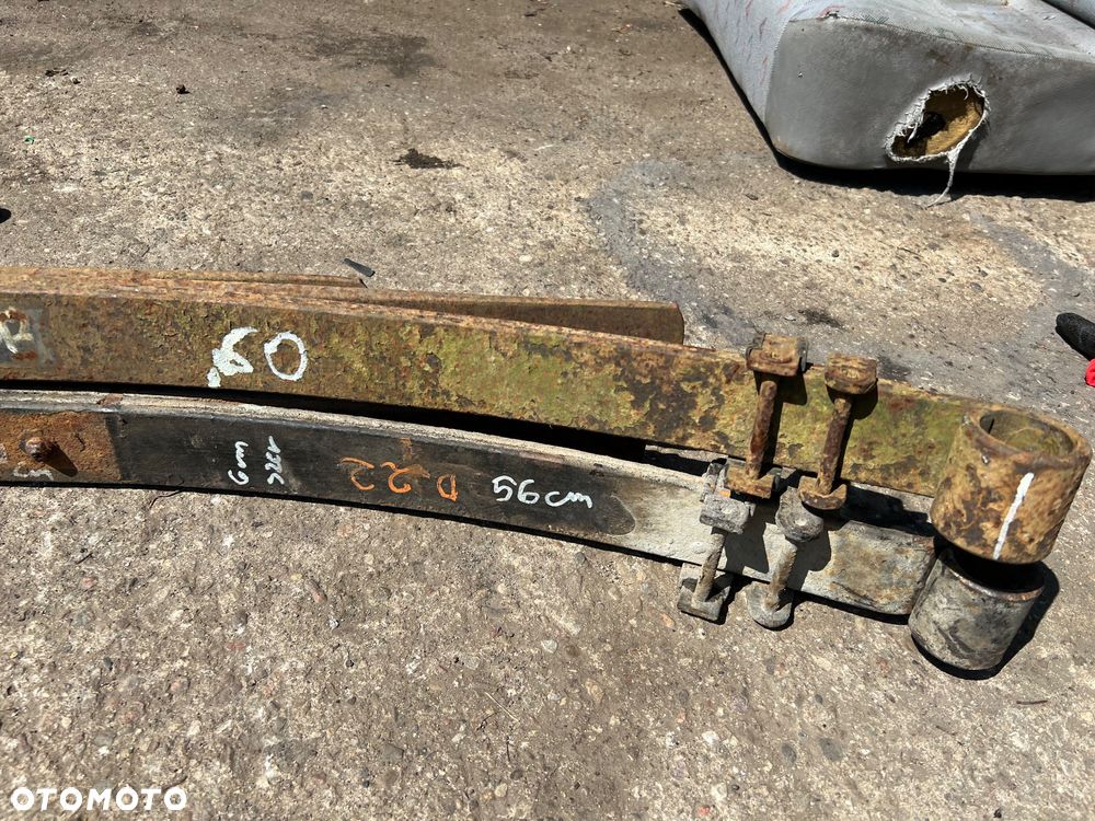 Resor tylny Nissan Navara d22 d21 2.5 - 4