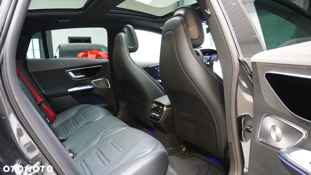 Mercedes-Benz EQE AMG 43 90.5kWh 4-Matic - 11