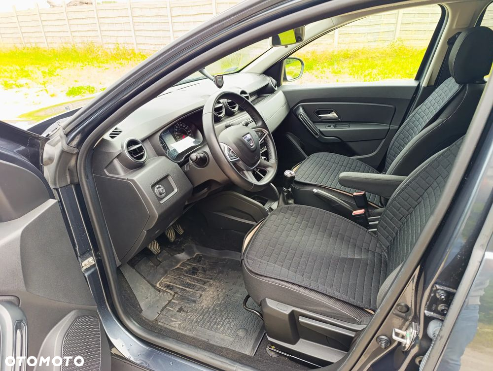 Dacia Duster 1.6 SCe S&S - 10